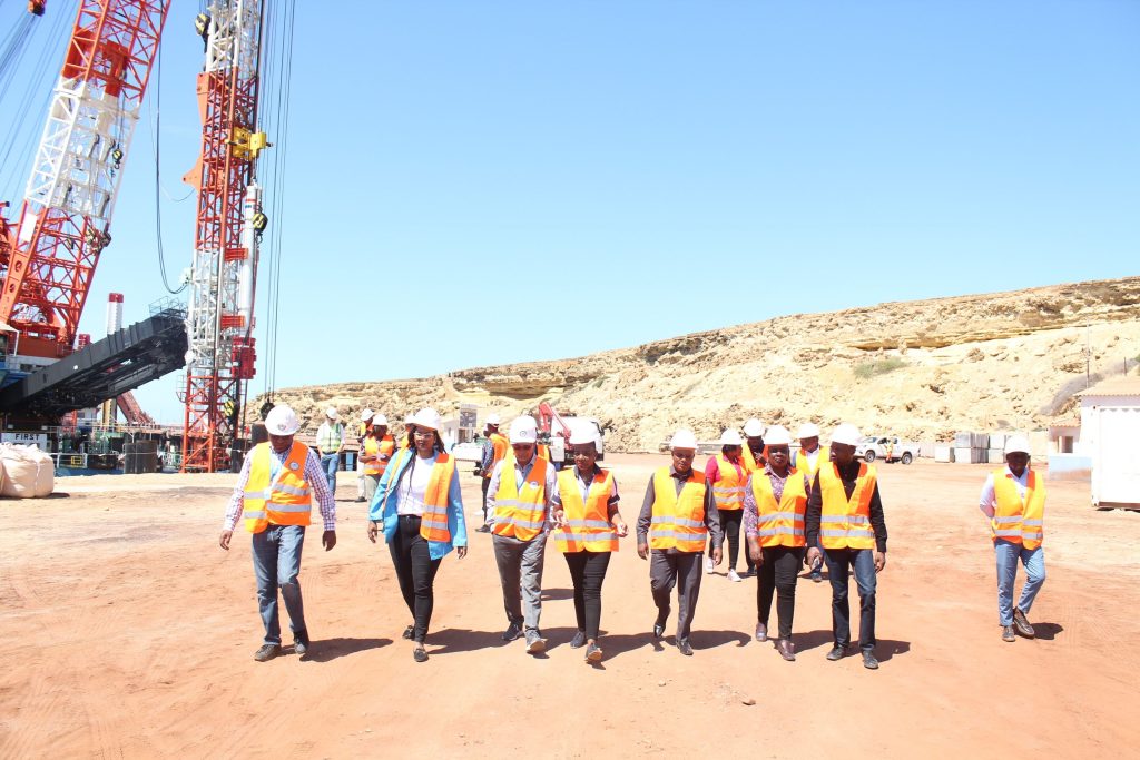 DEPUTADOS DO CÍRCULO PROVINCIAL DO NAMIBE CONSTATAM GRAU DE EXECUÇÃO DO PROJECTO DE DESENVOLVIMENTO INTEGRADO DA BAÍA DE MOÇÂMEDES