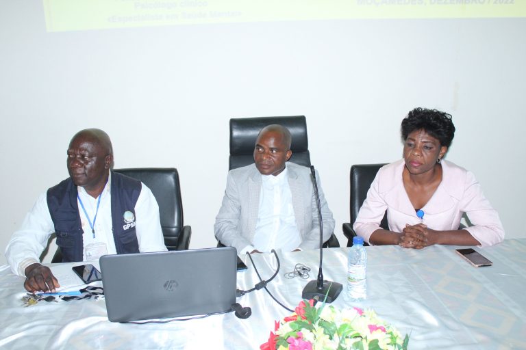 PROFISSIONAIS DA CLÍNICA PORTUÁRIA DO NAMIBE CAPACITADOS EM MATÉRIA SOBRE HUMANIZAÇÃO DOS SERVIÇOS DE SAÚDE.